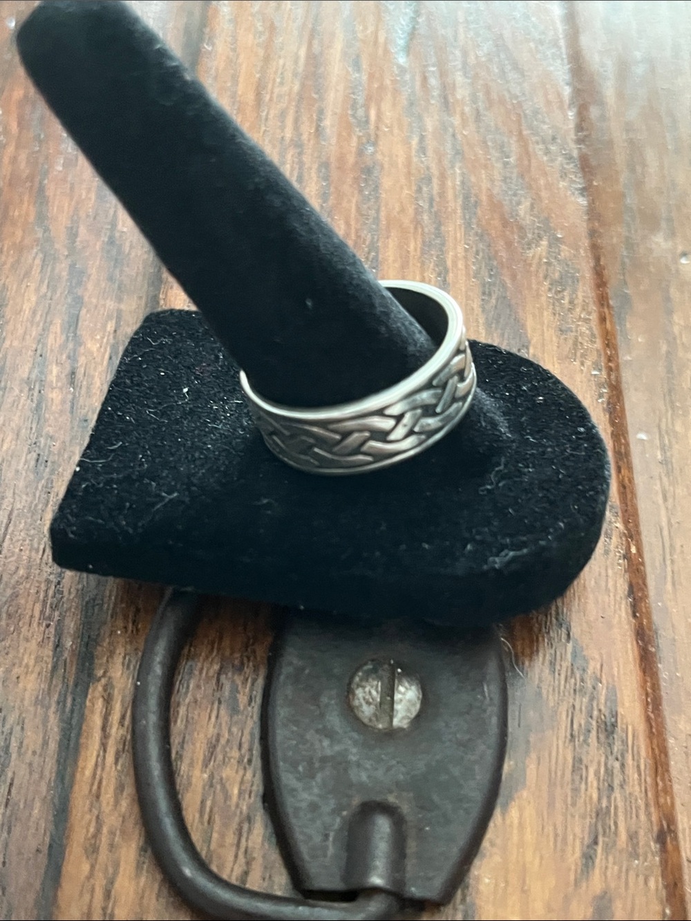 Men's Celtic Knot Sterling Silver Band Ring - Silver - Picture 2 of 8
